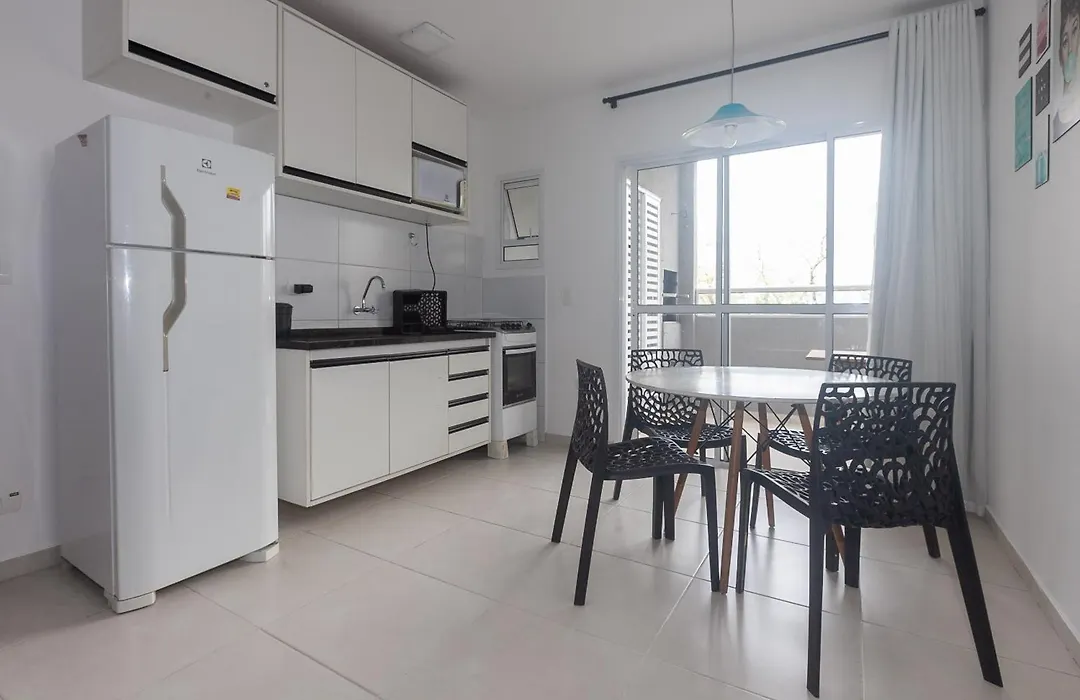 Apartamento Ubatuba, AR, Varanda Gourmet, Piscinas e 300mt Praia-1